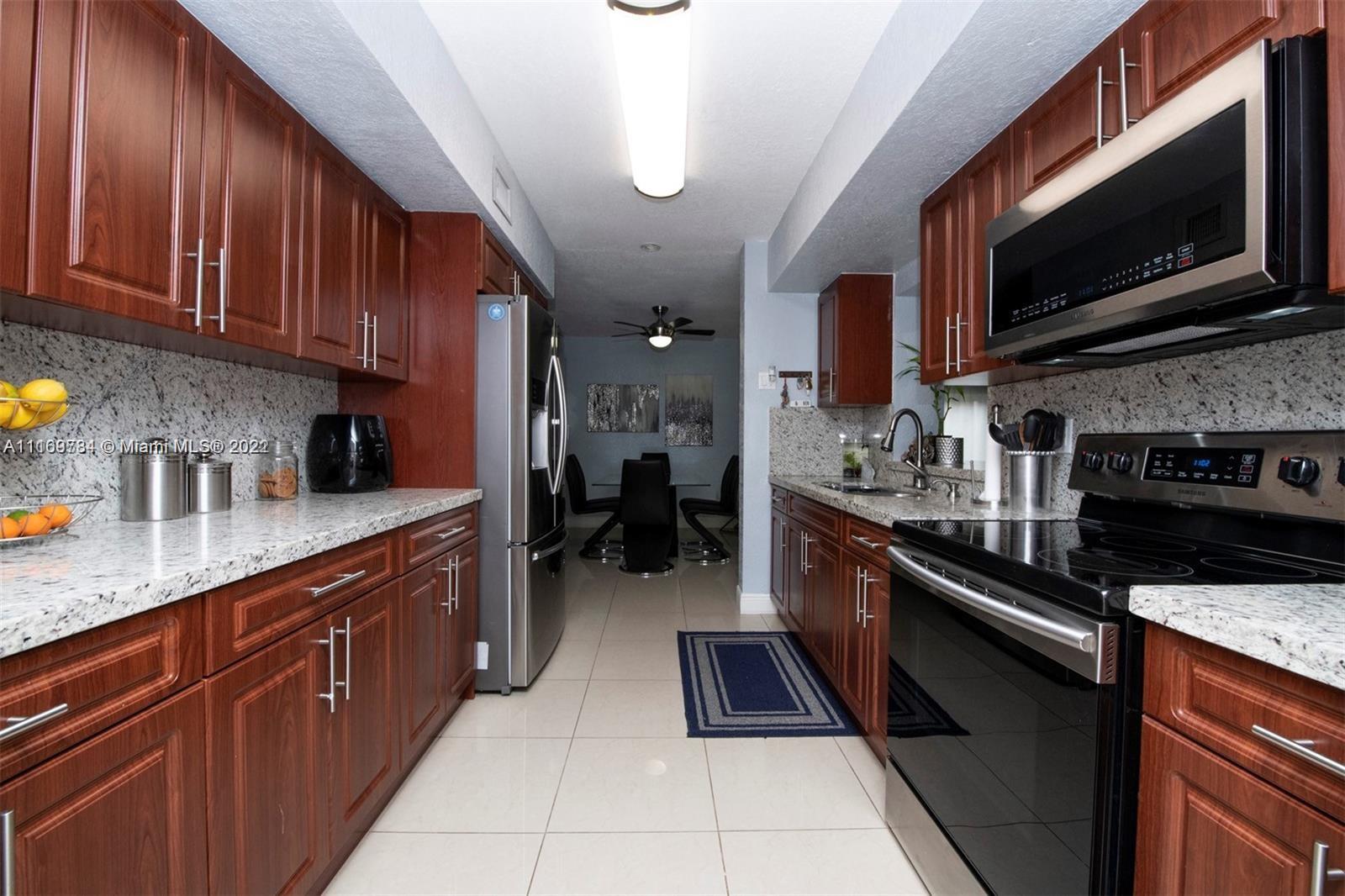 PALM SPRINGS ESTS SEC B - Residential