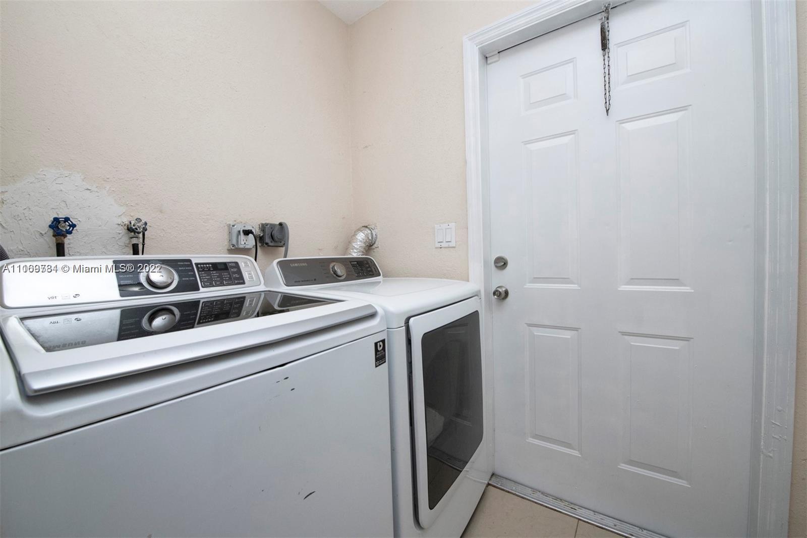 PALM SPRINGS ESTS SEC B - Residential