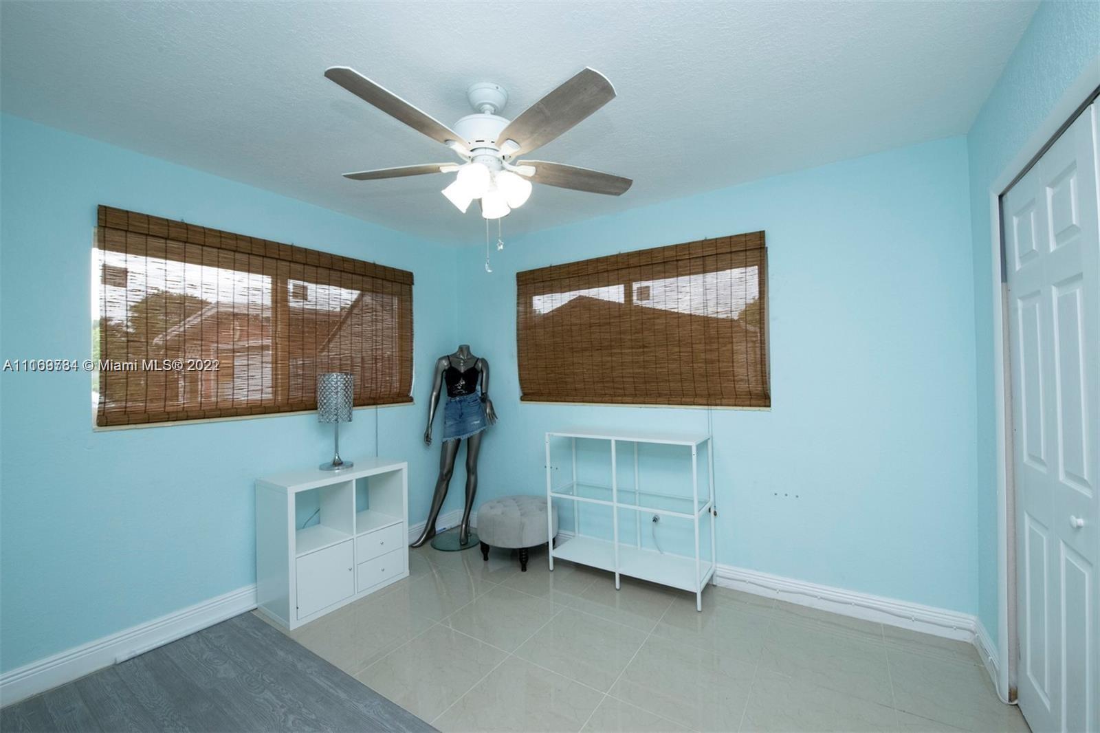 PALM SPRINGS ESTS SEC B - Residential