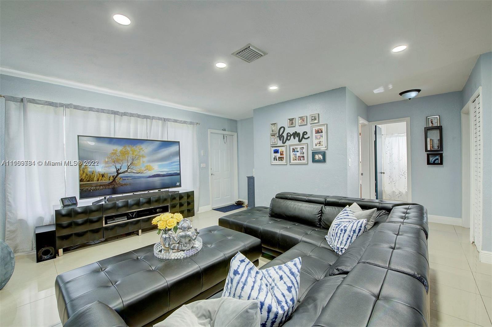 PALM SPRINGS ESTS SEC B - Residential
