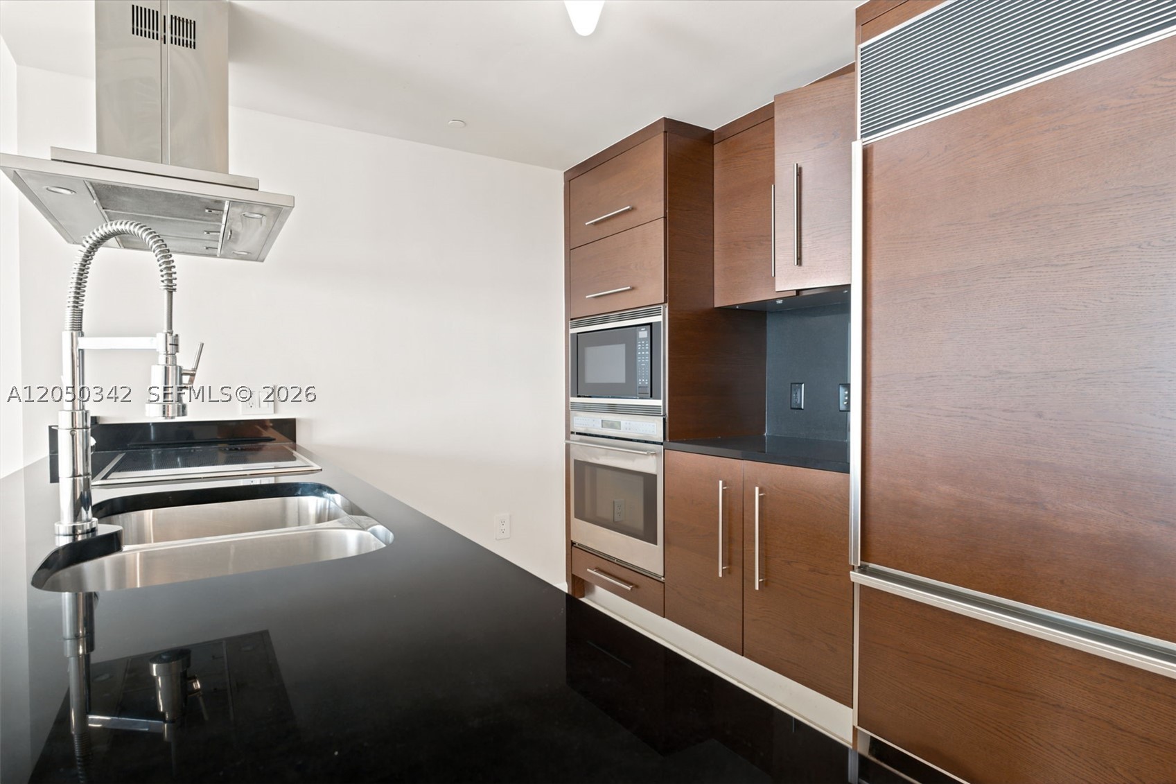 ICON BRICKELL NO TWO - Residential