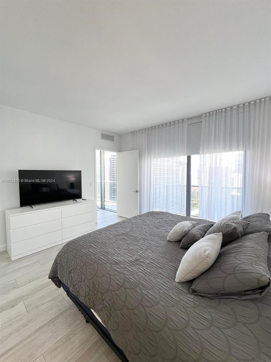 BRICKELL HEIGHTS WEST CON - Residential Lease