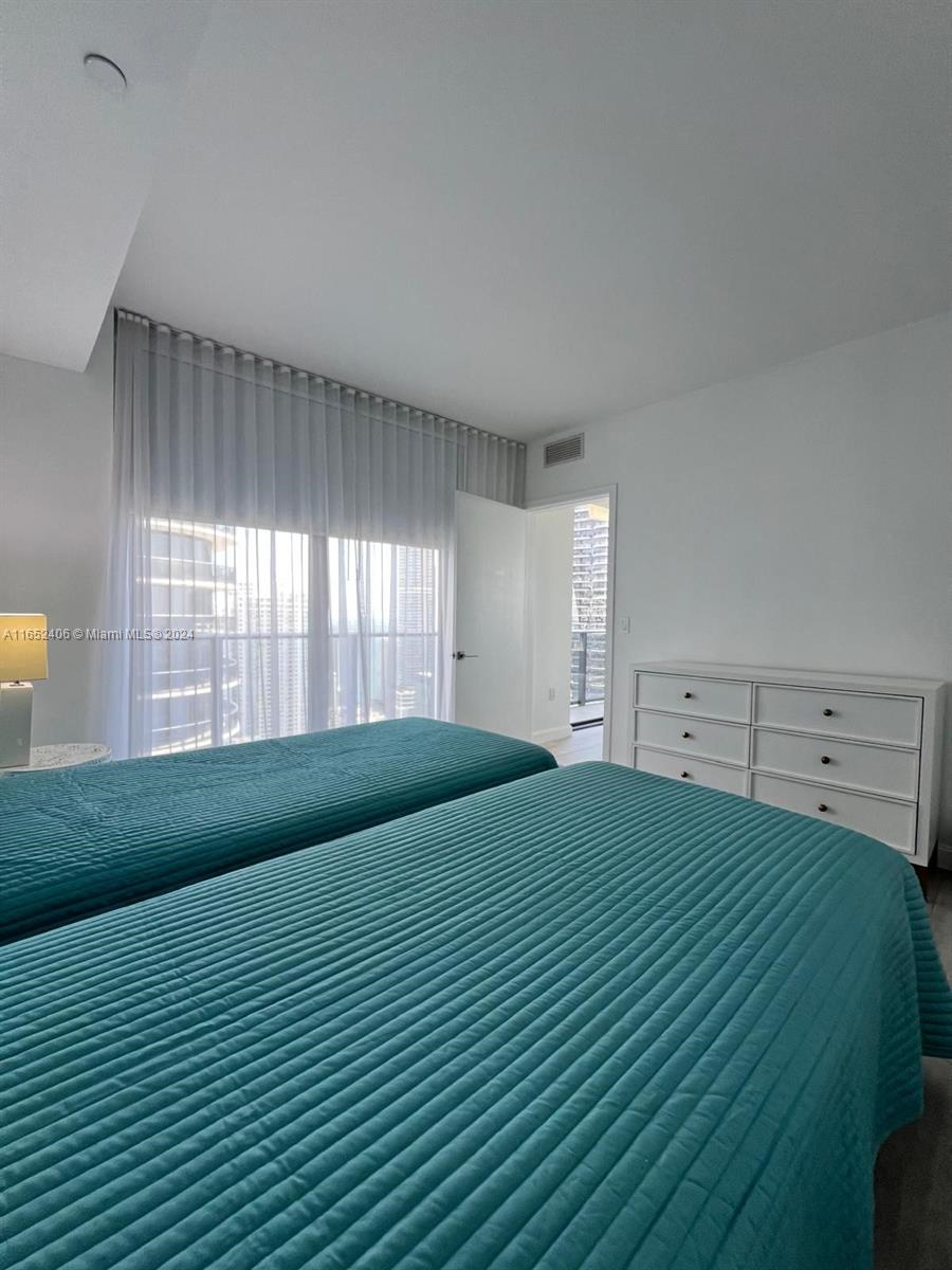 BRICKELL HEIGHTS WEST CON - Residential Lease