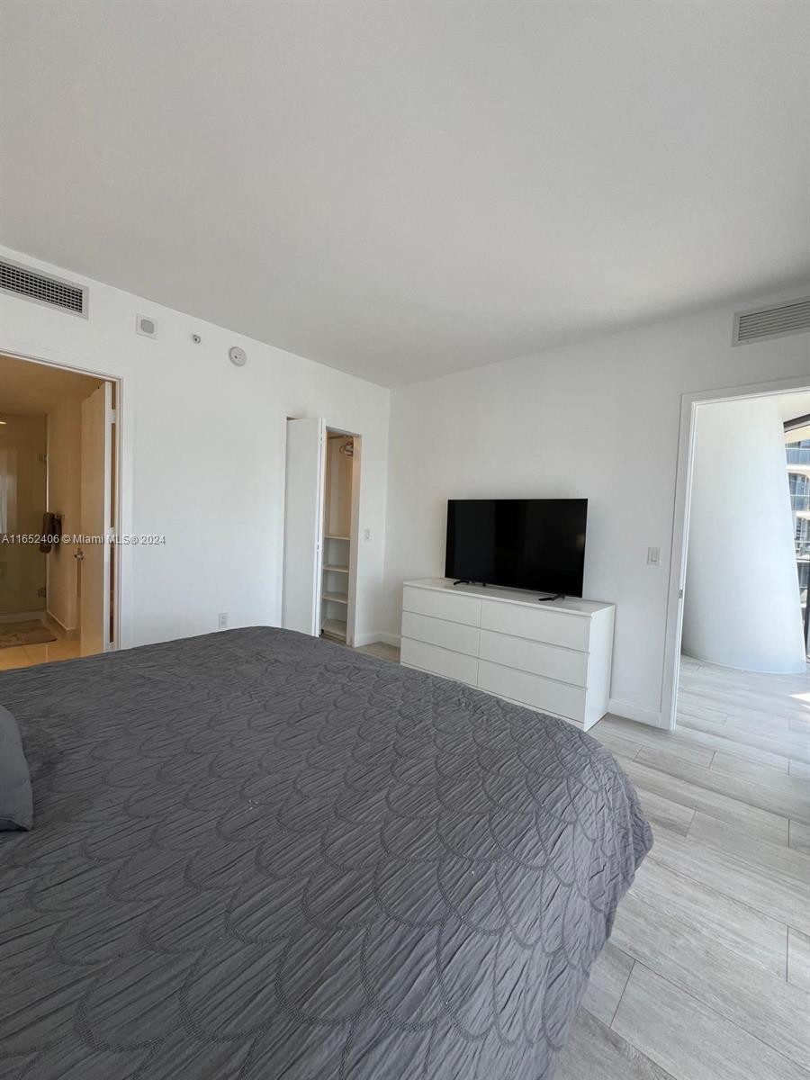 BRICKELL HEIGHTS WEST CON - Residential Lease
