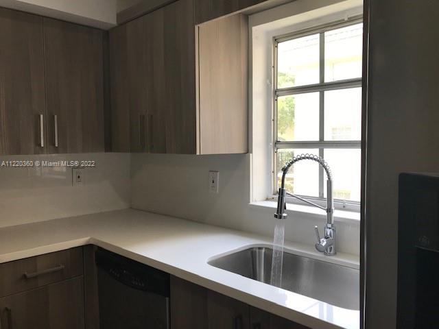 COURTYARDS AT KENDALL CON - Residential Lease