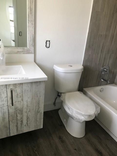 COURTYARDS AT KENDALL CON - Residential Lease