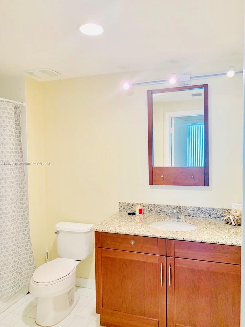 DOWNTOWN DADELAND CONDO N - Residential Lease