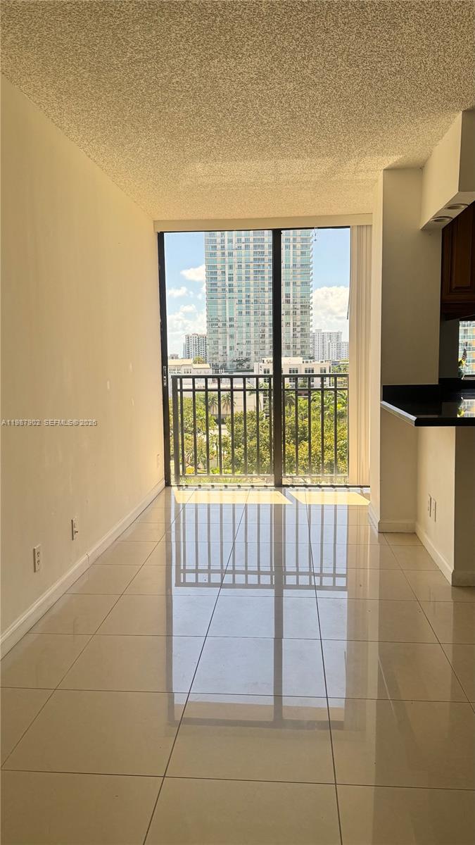 PLAZA OF AMERICAS CONDO P - Residential
