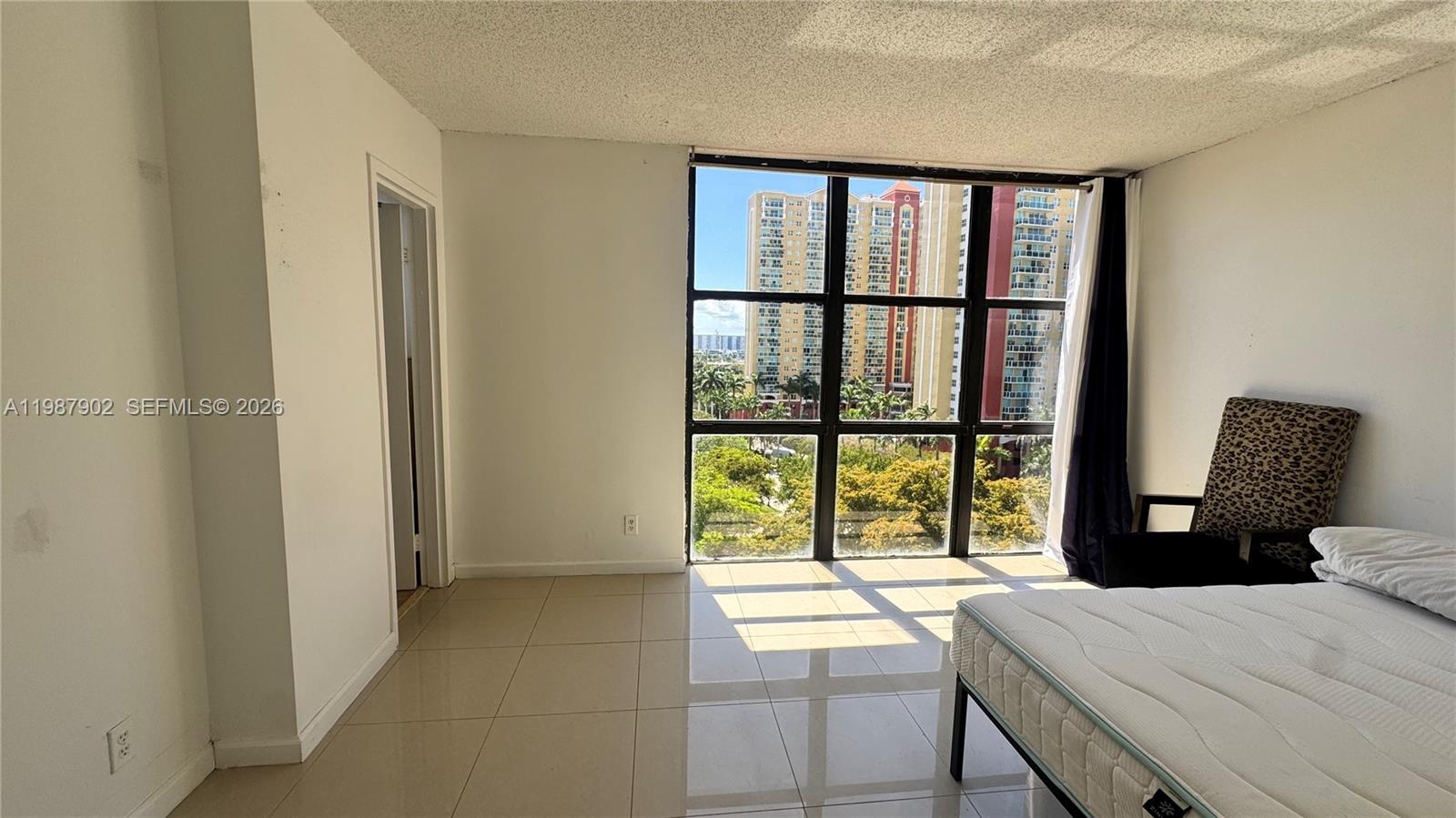 PLAZA OF AMERICAS CONDO P - Residential