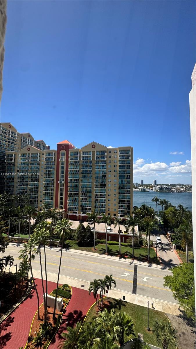 PLAZA OF AMERICAS CONDO P - Residential