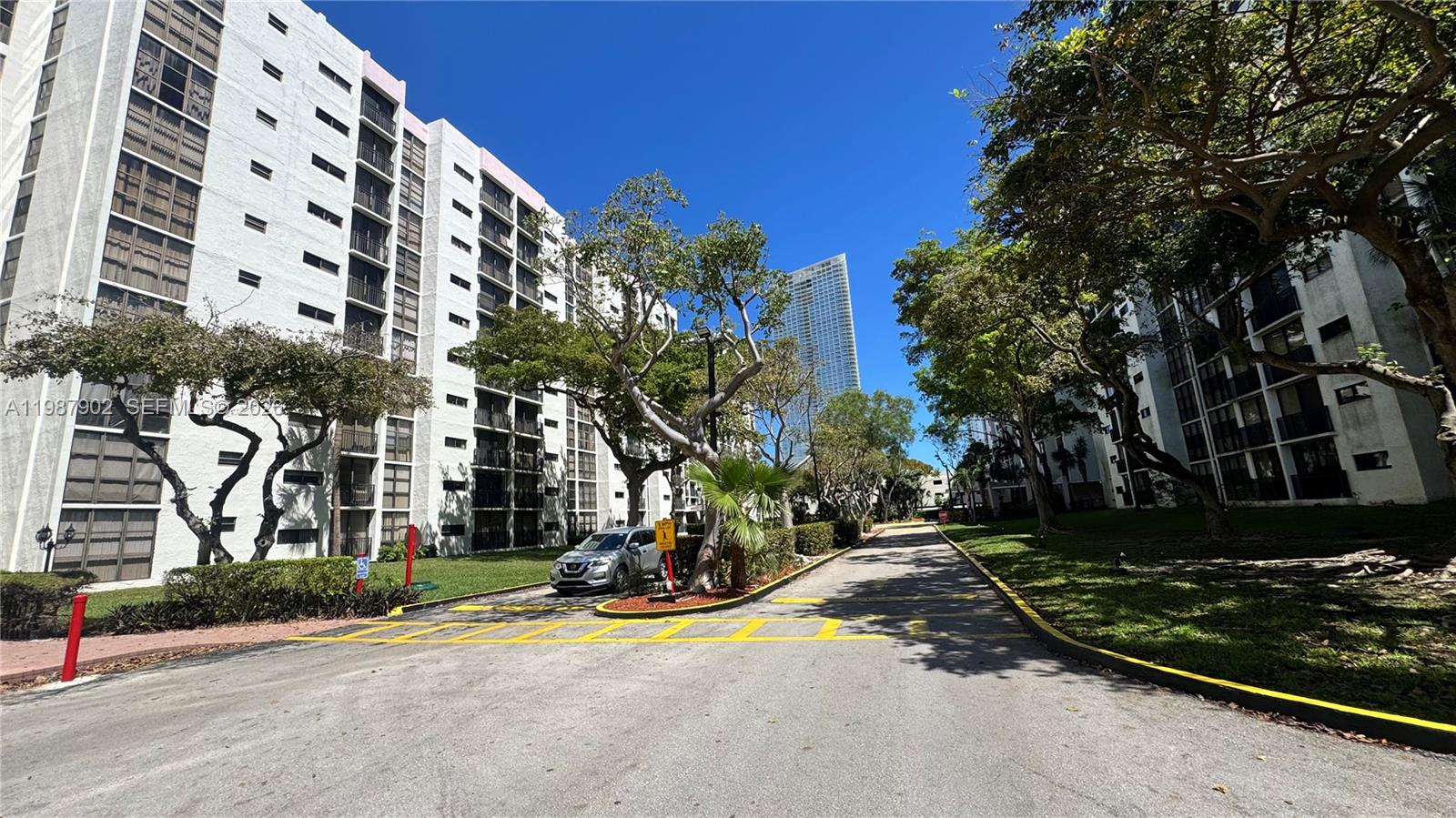 PLAZA OF AMERICAS CONDO P - Residential