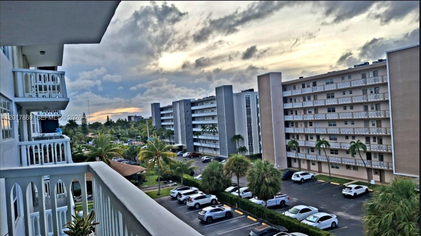 MEADOWBROOK CONDO APTS BL - Residential