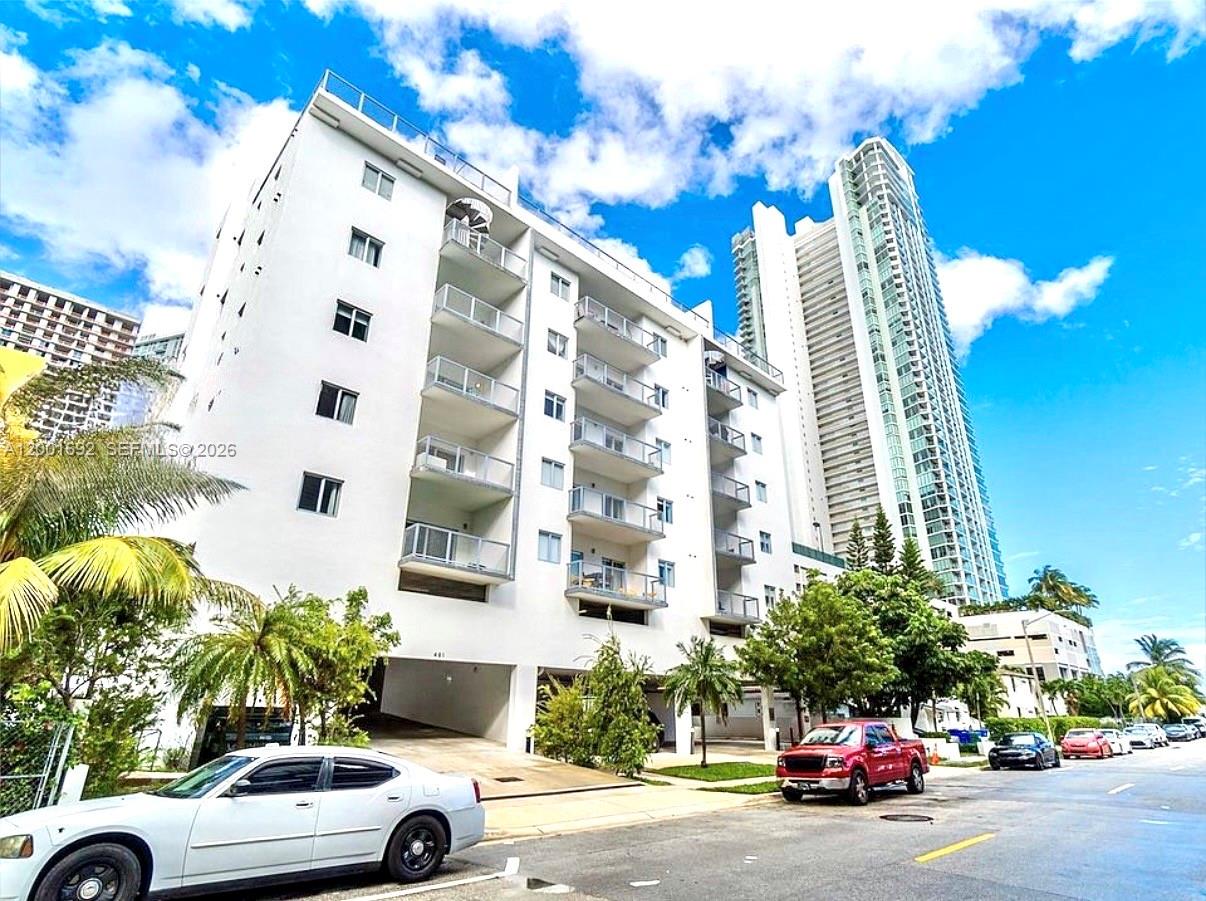 EMILIA CONDO - Residential