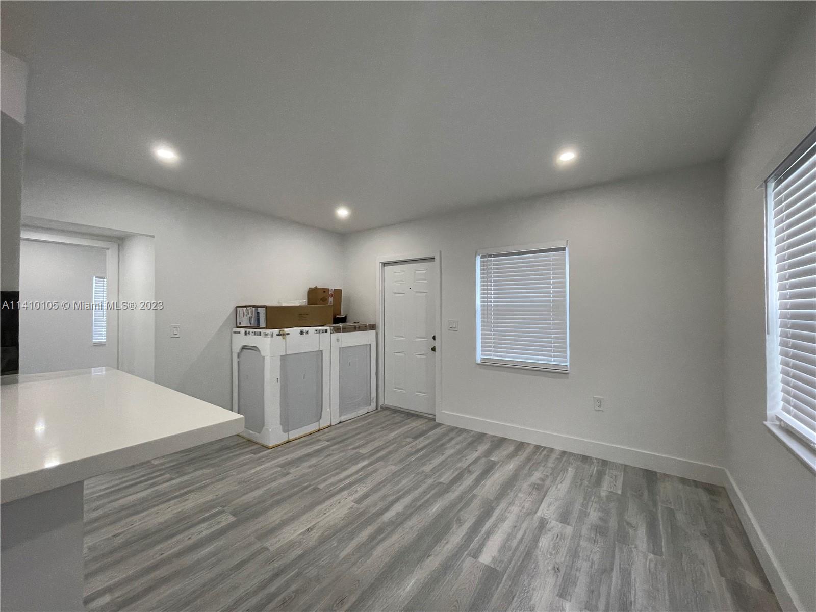HIALEAH 9TH ADDN - Residential Lease