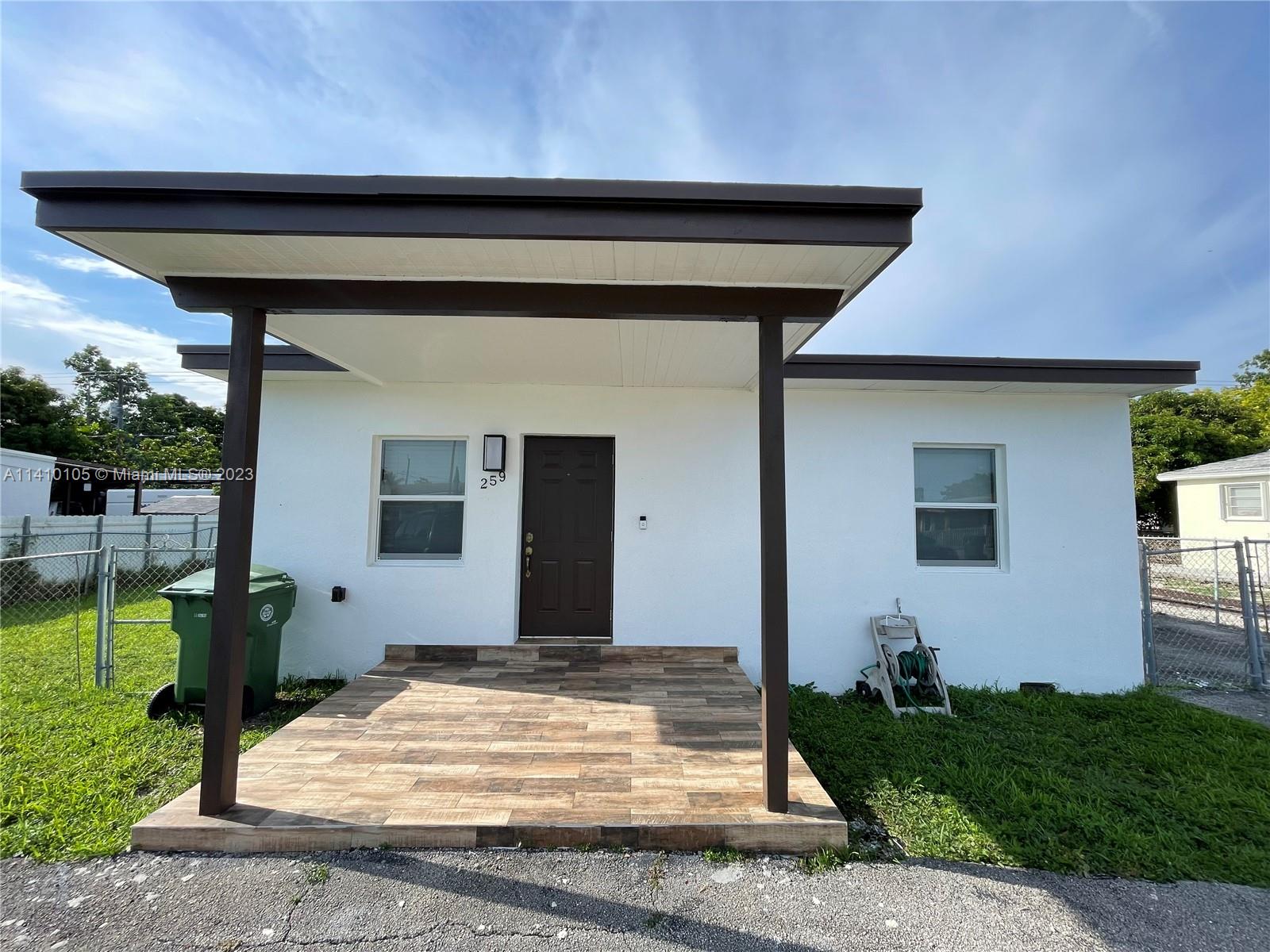 HIALEAH 9TH ADDN - Residential Lease