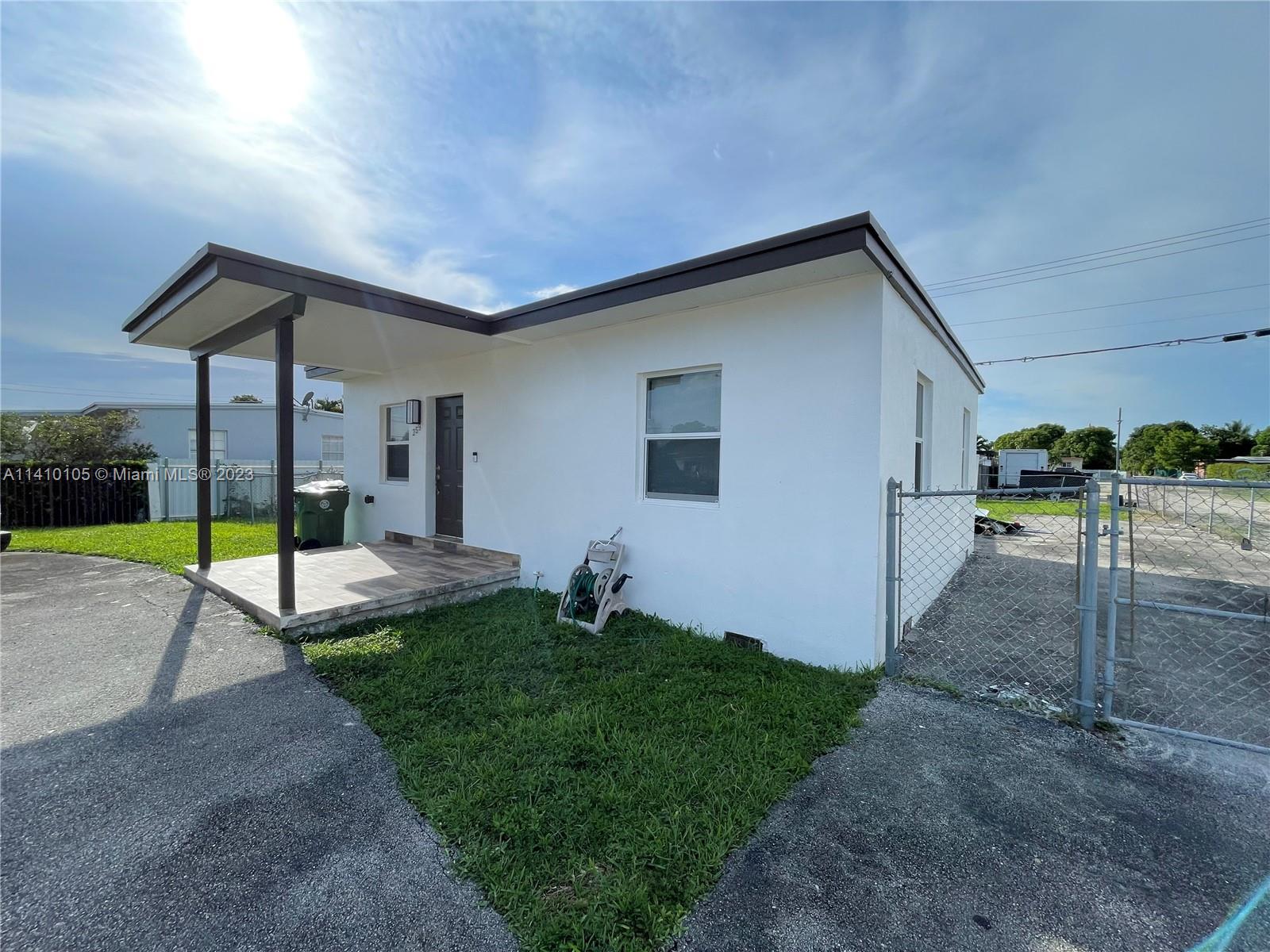 HIALEAH 9TH ADDN - Residential Lease