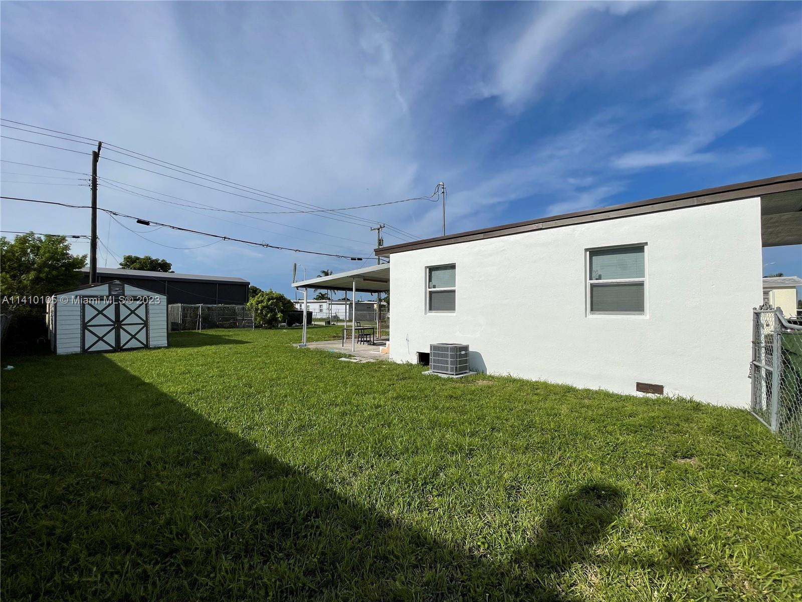HIALEAH 9TH ADDN - Residential Lease