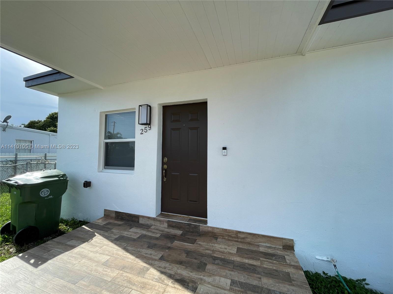 HIALEAH 9TH ADDN - Residential Lease
