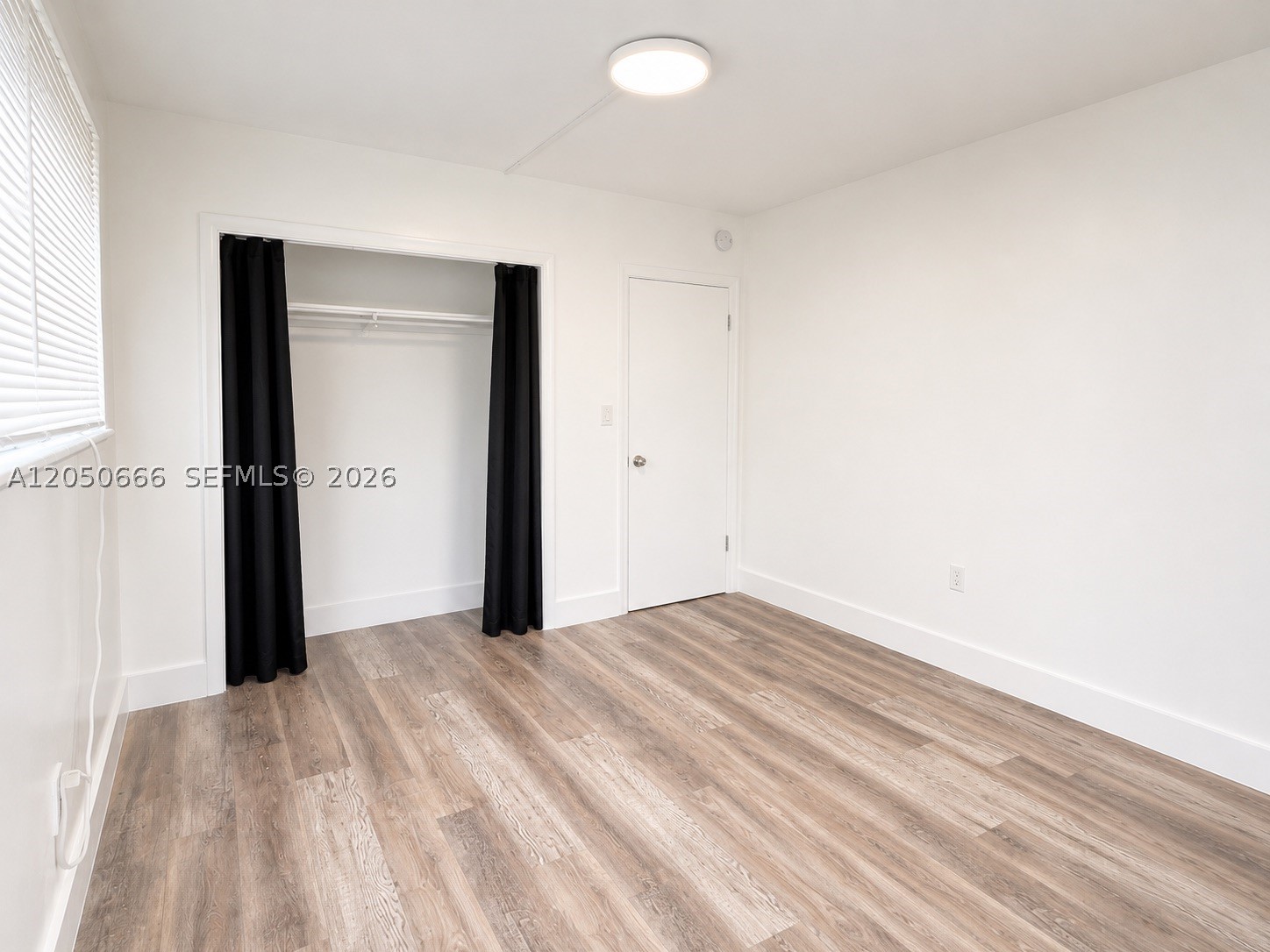 NORTH ROCKMOOR TRACK - Residential Lease