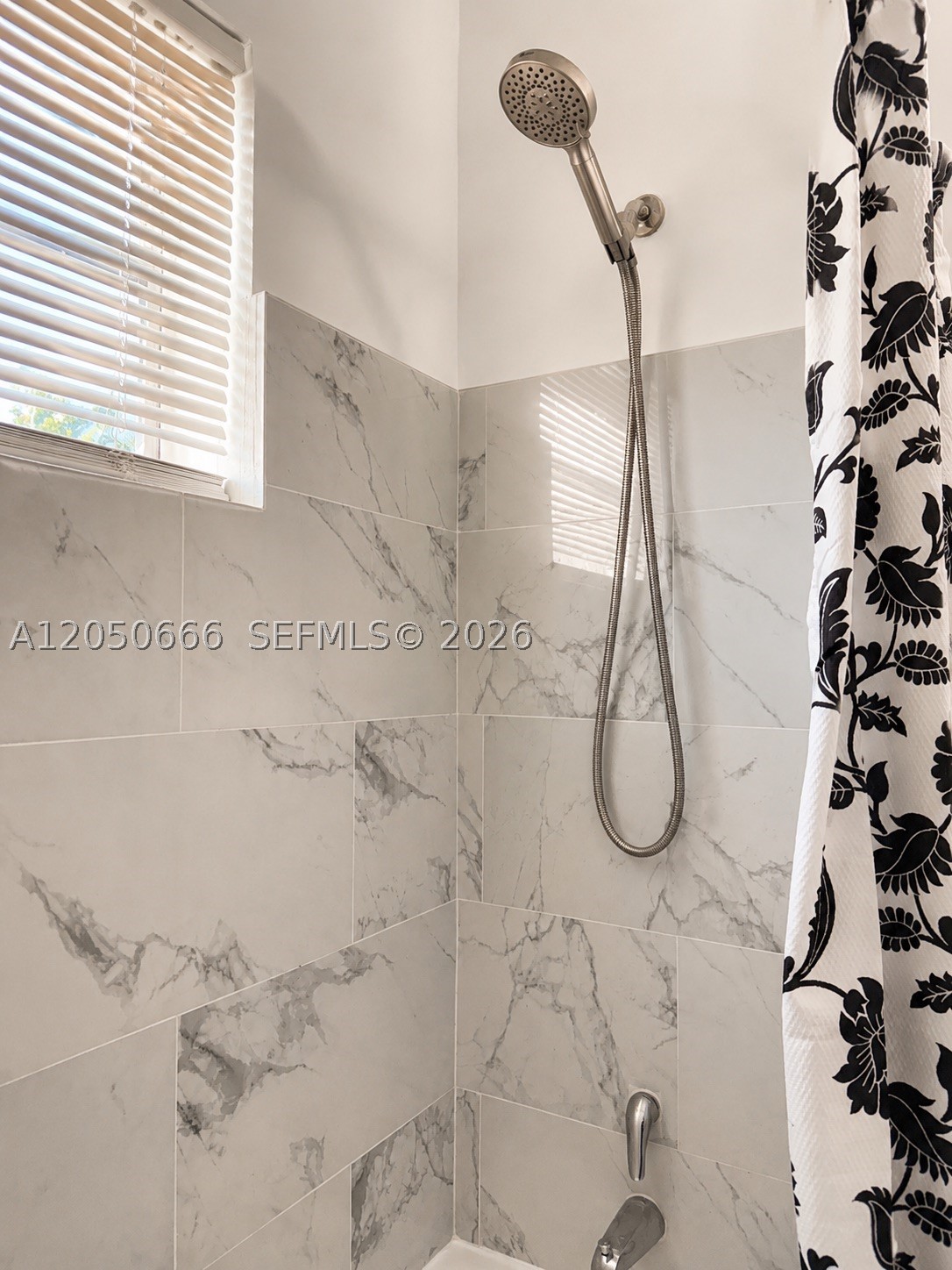 NORTH ROCKMOOR TRACK - Residential Lease