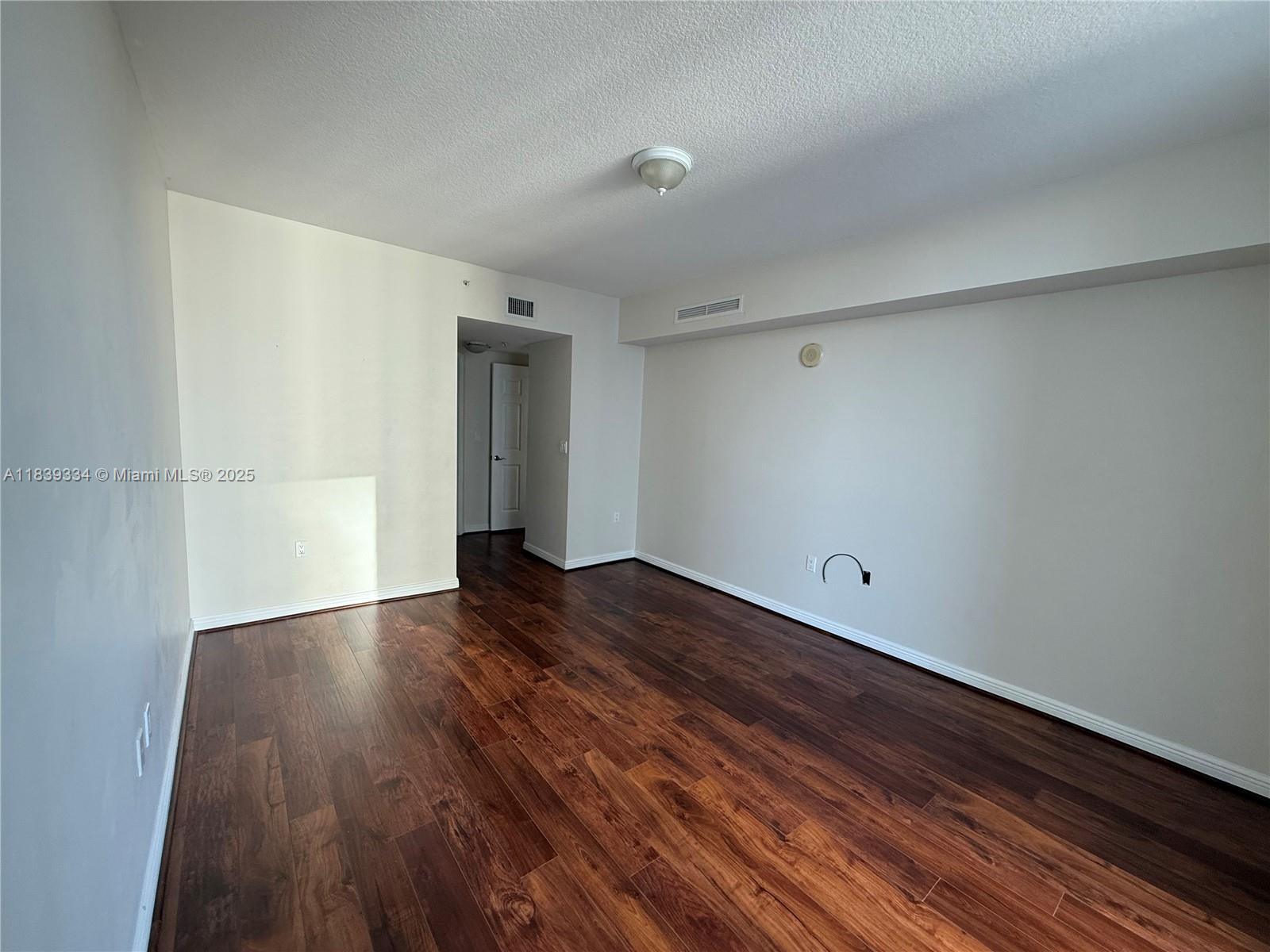 DUO CONDOMINIUM WEST - Residential Lease