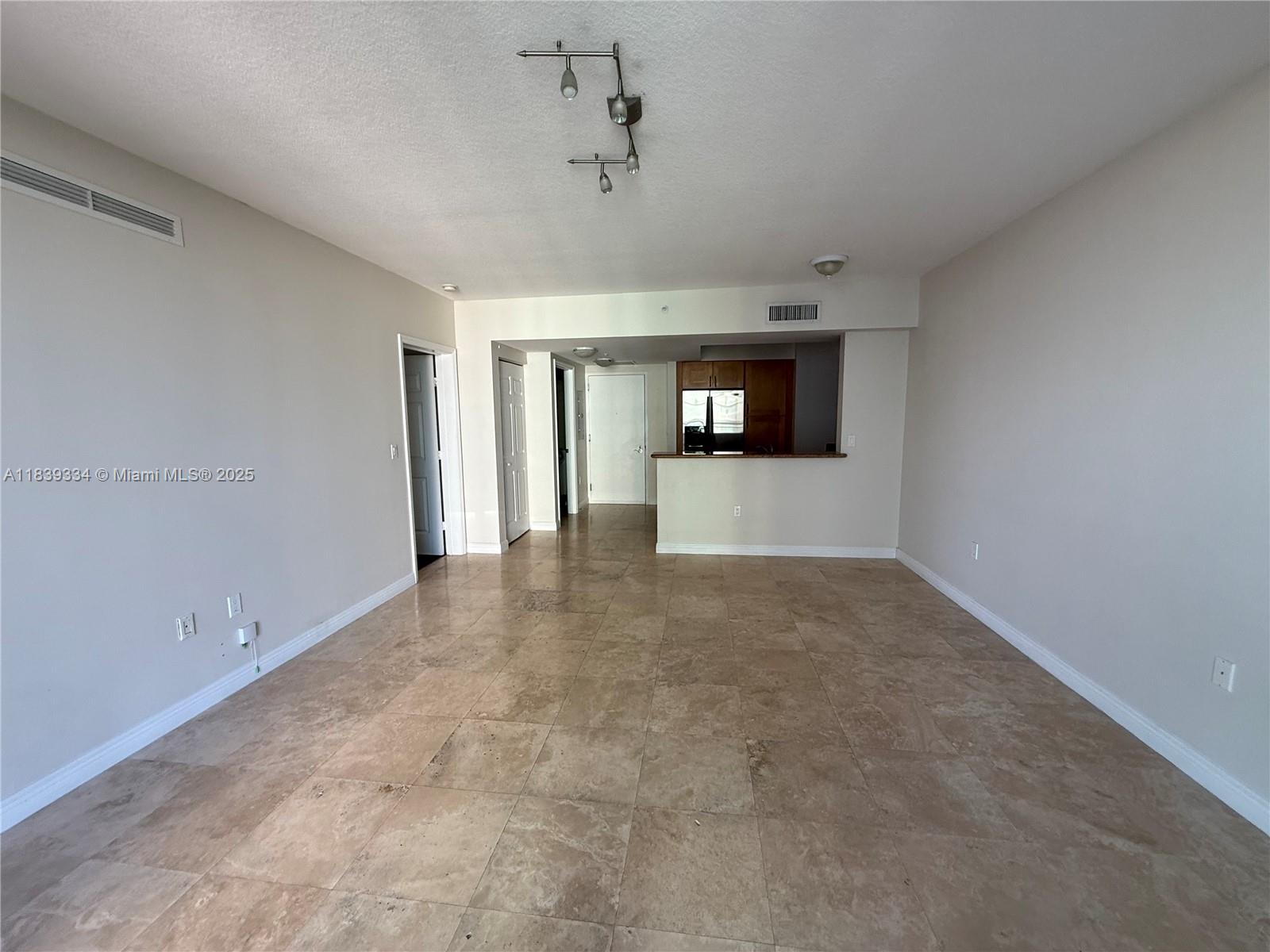 DUO CONDOMINIUM WEST - Residential Lease