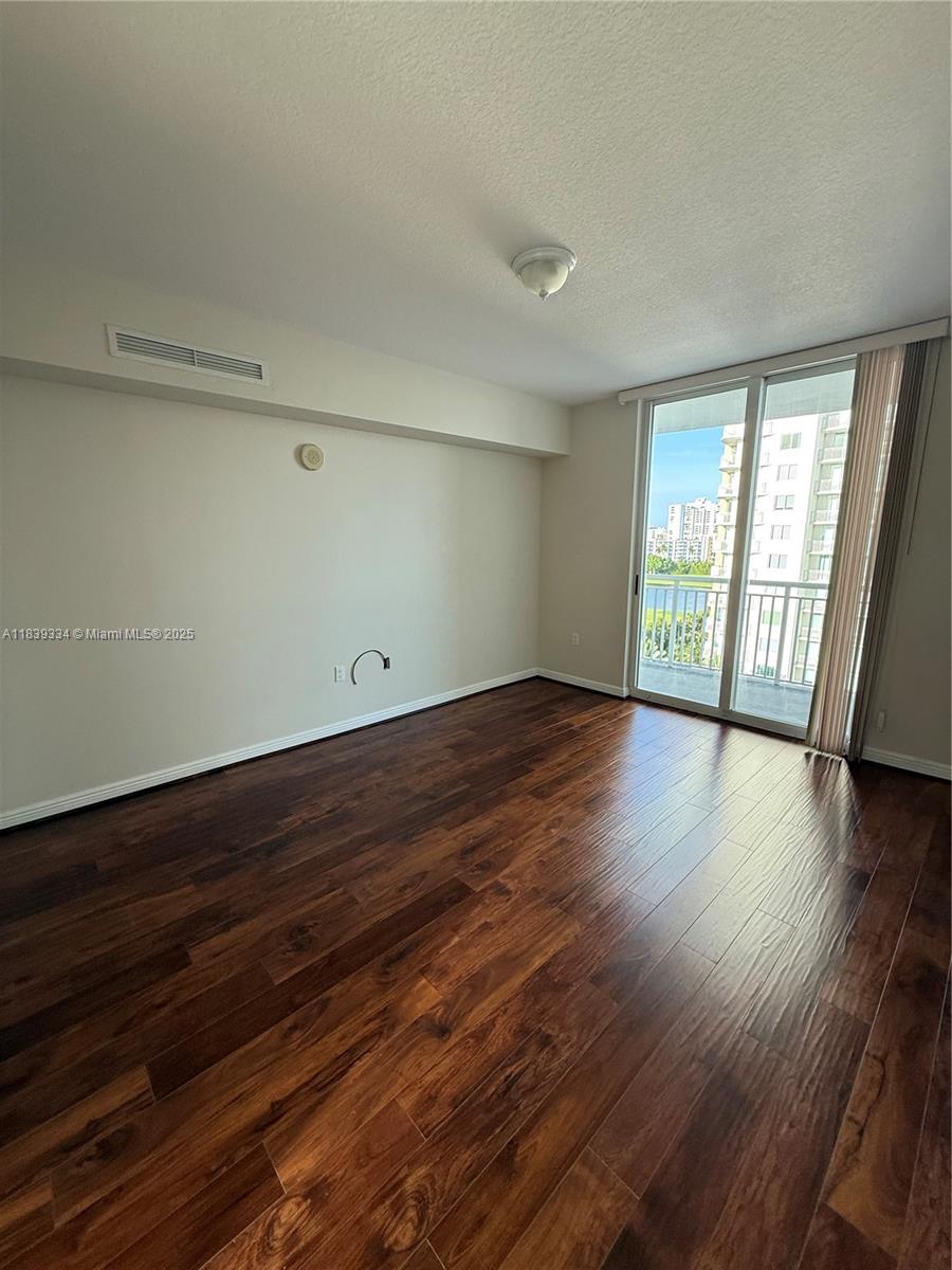 DUO CONDOMINIUM WEST - Residential Lease