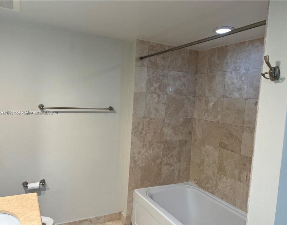 DUO CONDOMINIUM WEST - Residential Lease