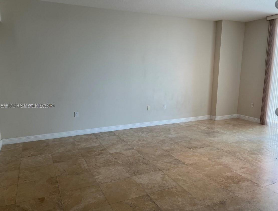 DUO CONDOMINIUM WEST - Residential Lease