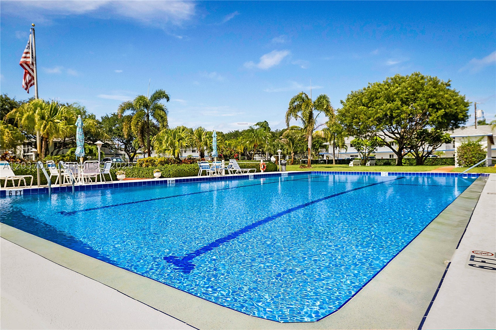 TEQUESTA GARDEN CONDO 1 - Residential