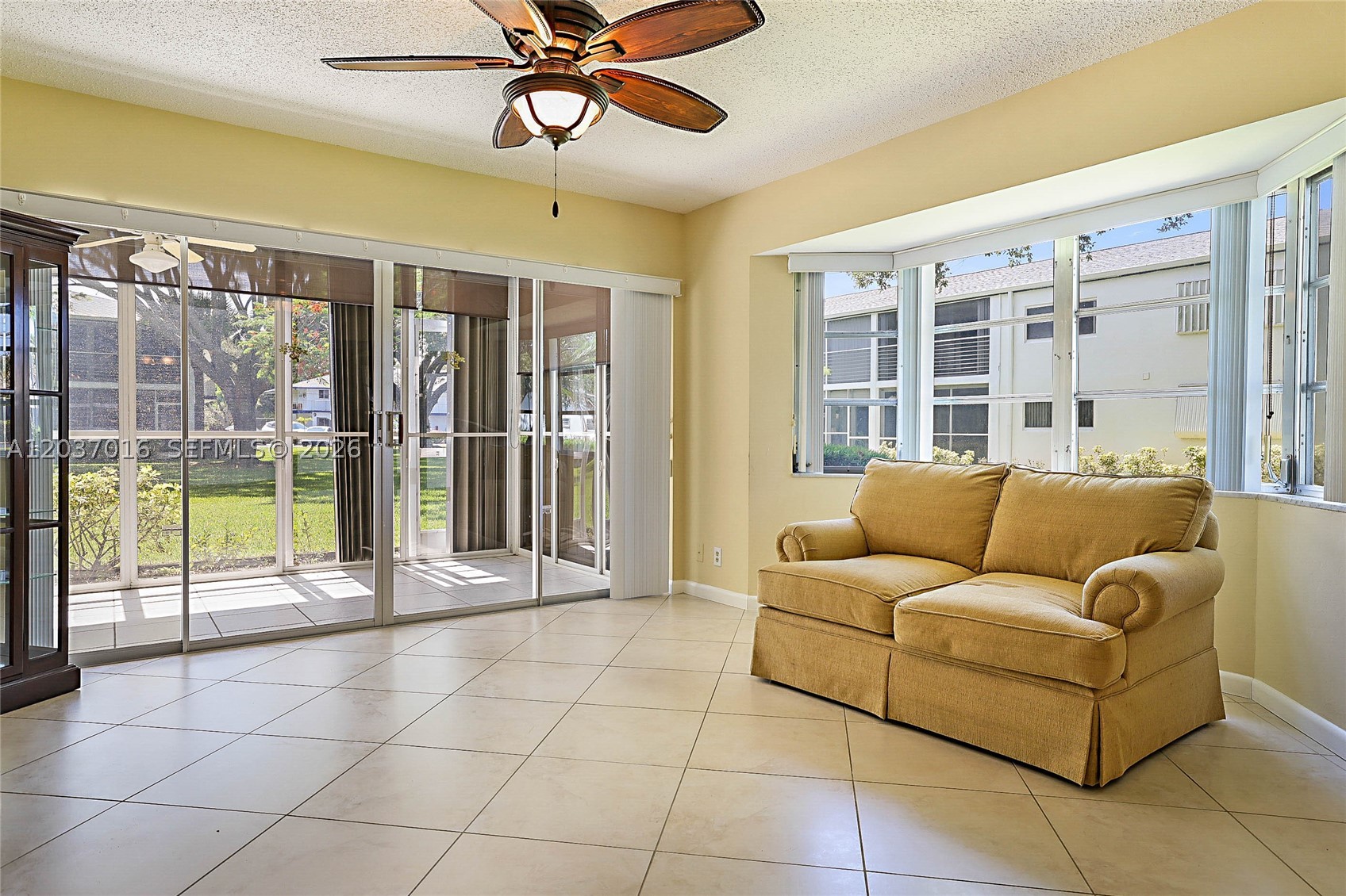 TEQUESTA GARDEN CONDO 1 - Residential