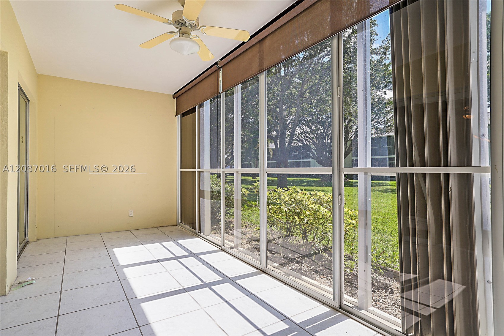 TEQUESTA GARDEN CONDO 1 - Residential