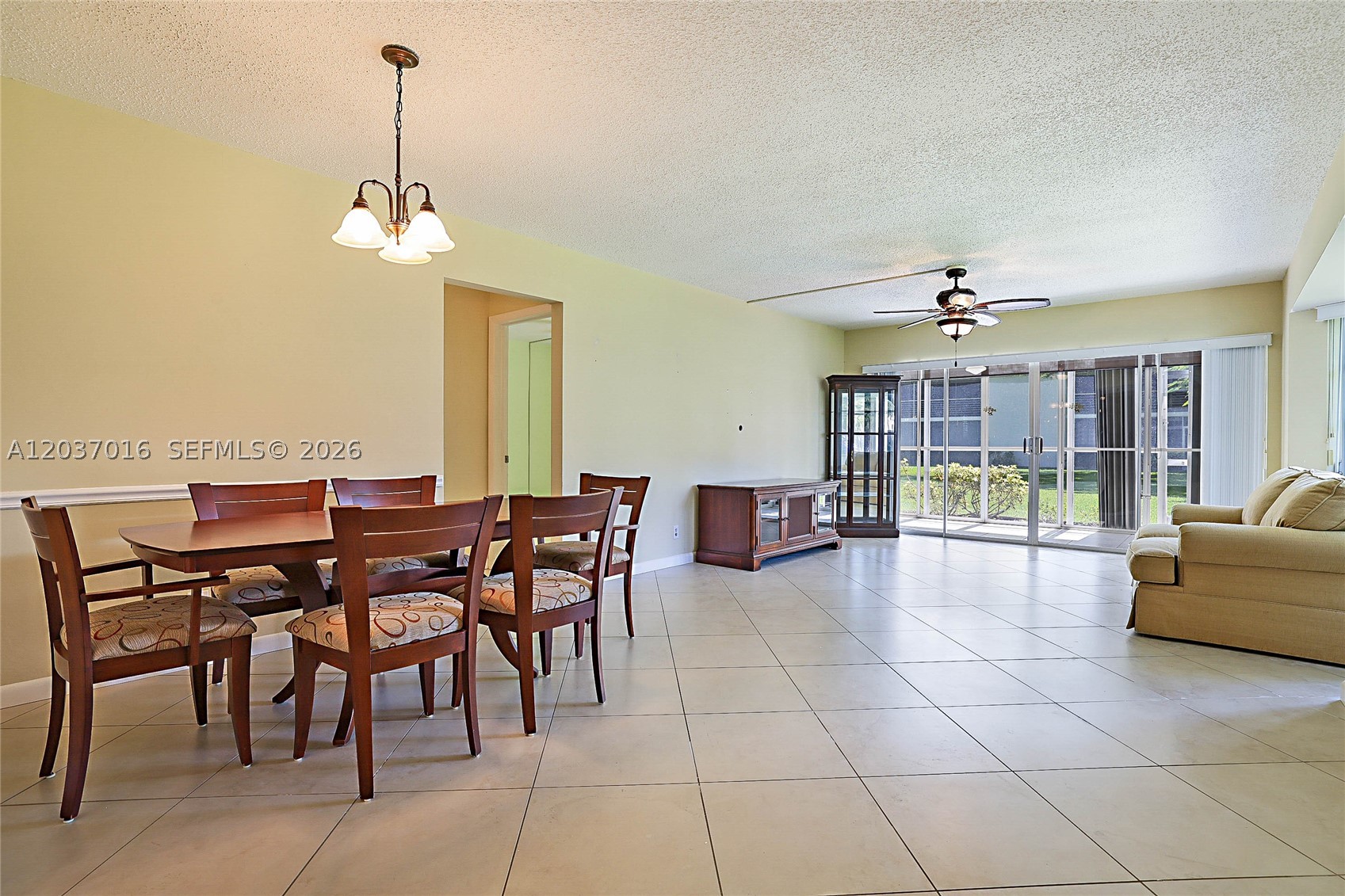 TEQUESTA GARDEN CONDO 1 - Residential