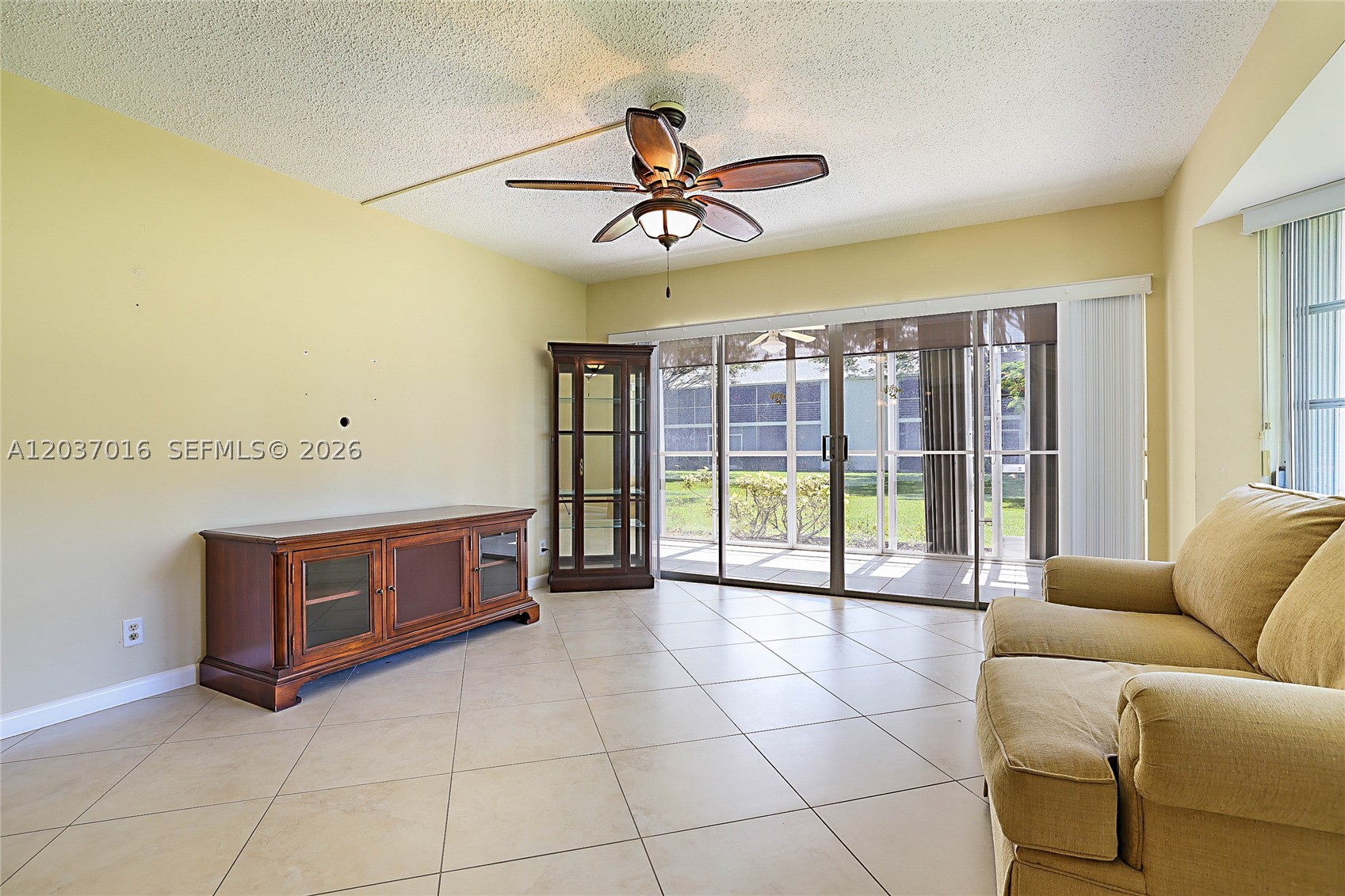 TEQUESTA GARDEN CONDO 1 - Residential