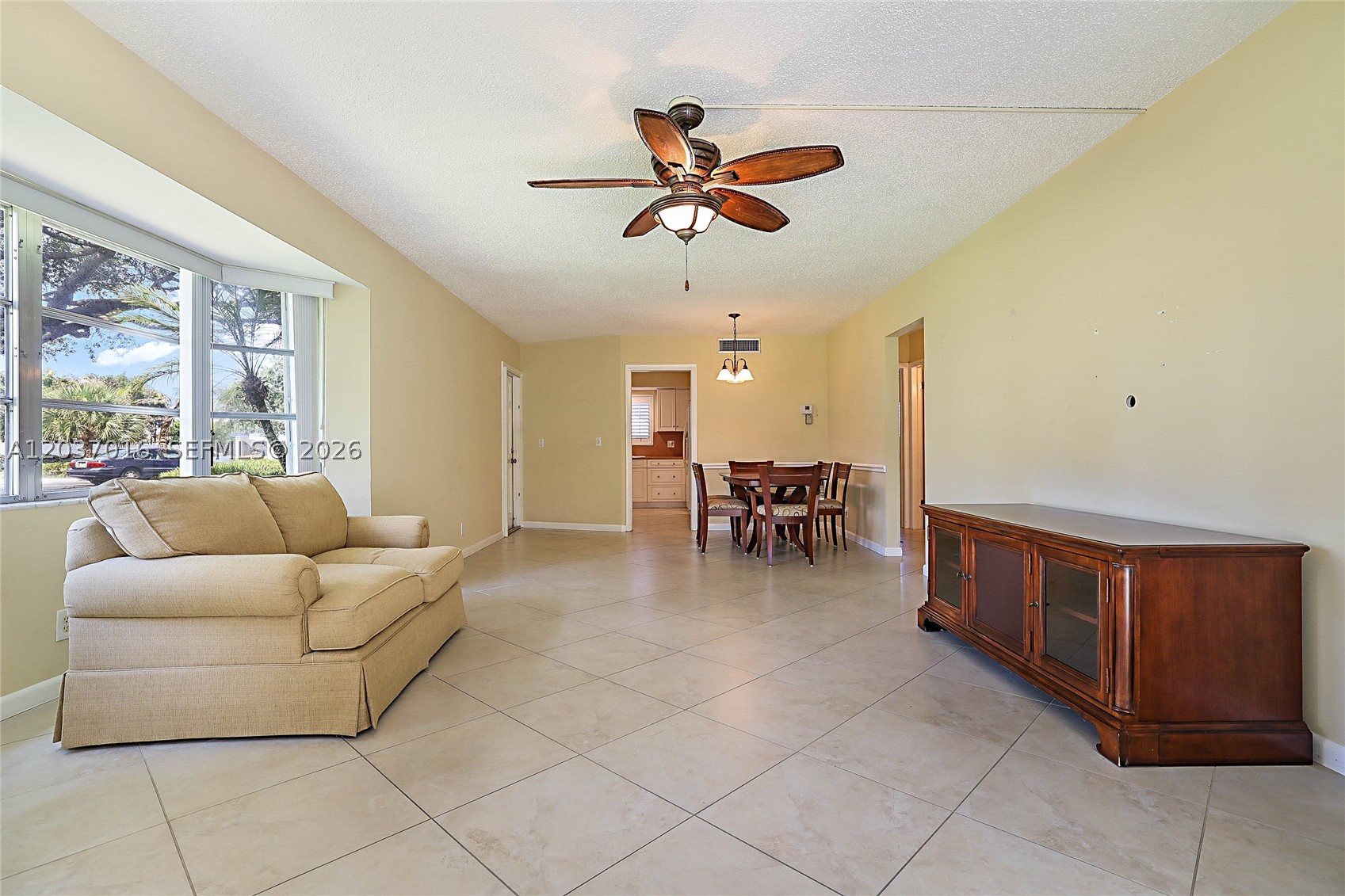 TEQUESTA GARDEN CONDO 1 - Residential