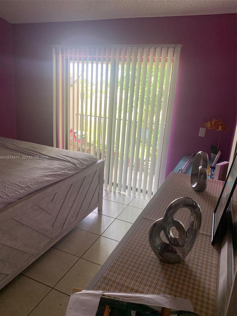 LAKEVIEW GARDENS CONDO - Residential