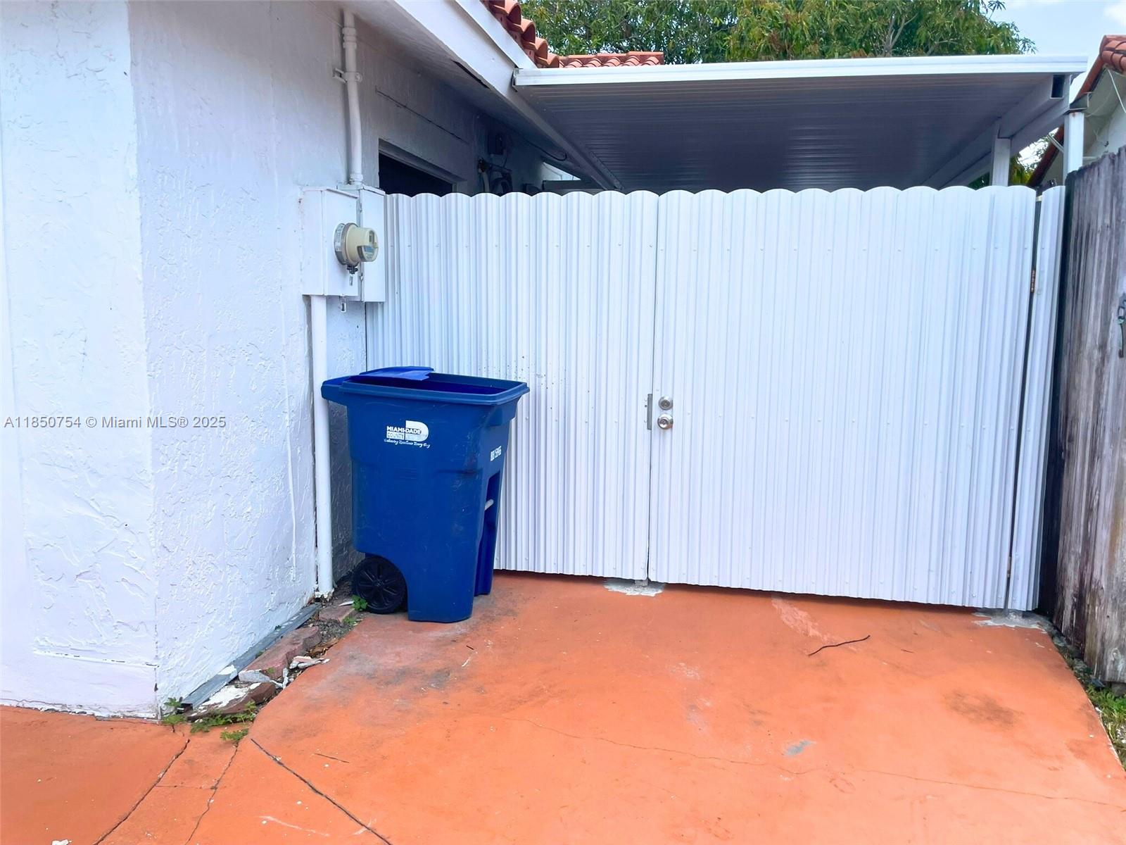 COUNTRY LAKE MANORS SEC 2 - Residential Lease