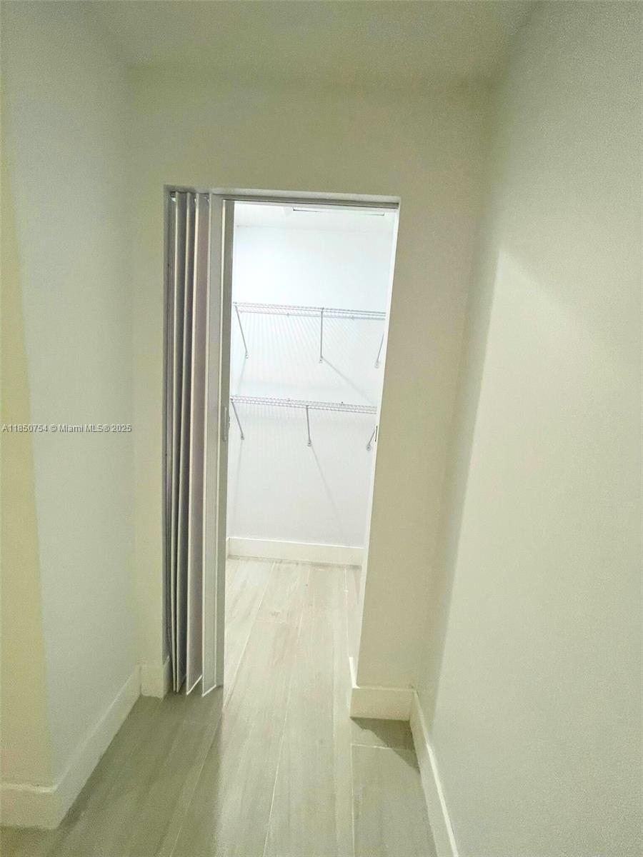 COUNTRY LAKE MANORS SEC 2 - Residential Lease