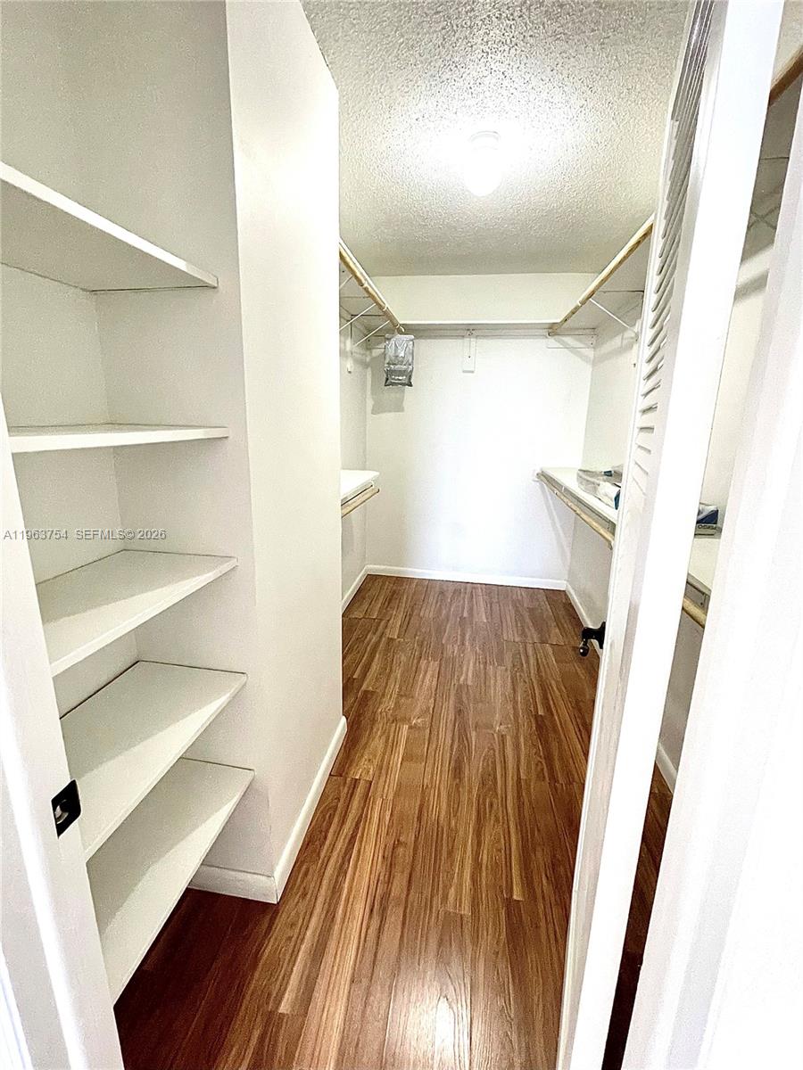 OXFORD TOWERS CONDO - Residential Lease