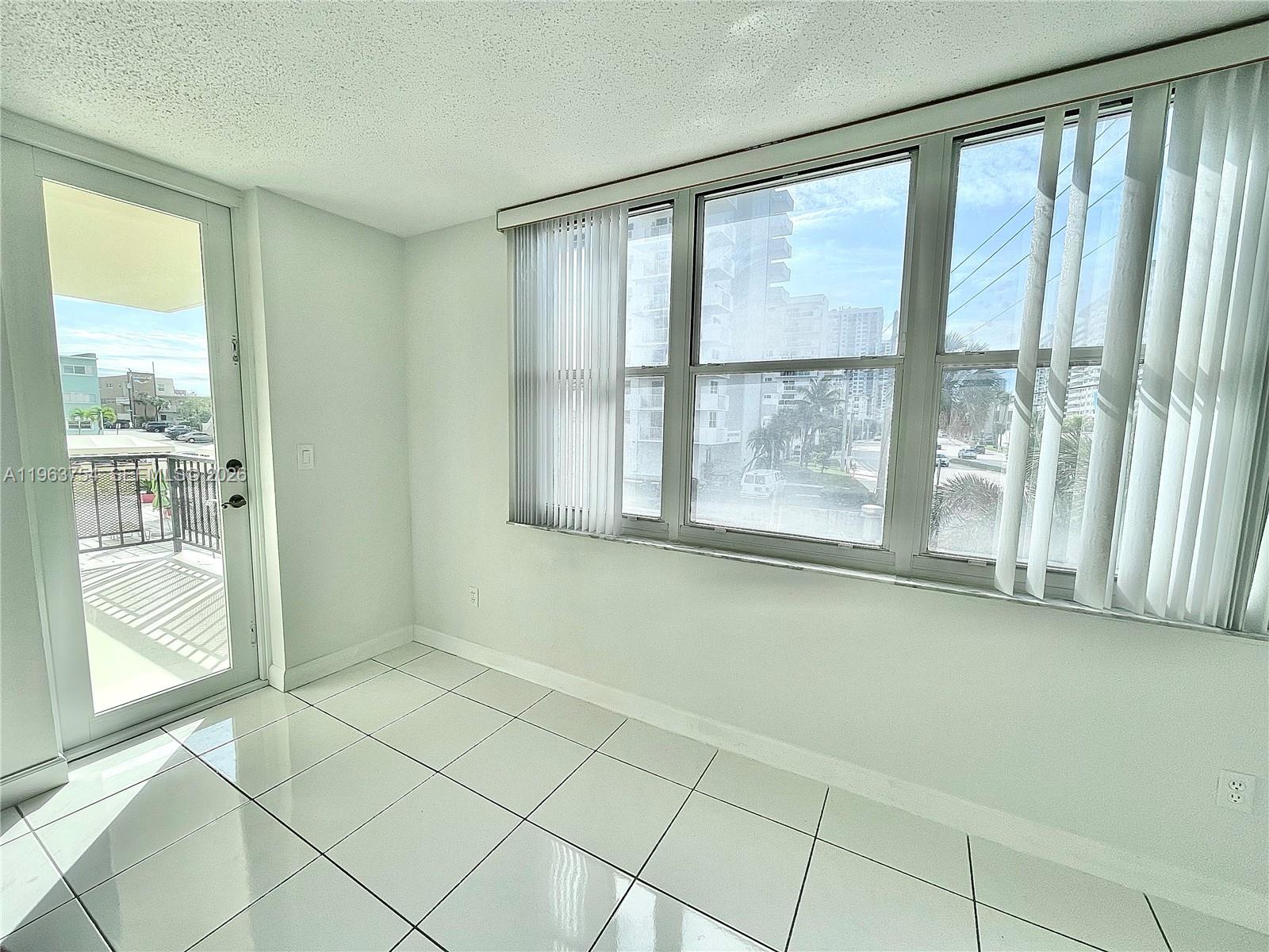 OXFORD TOWERS CONDO - Residential Lease