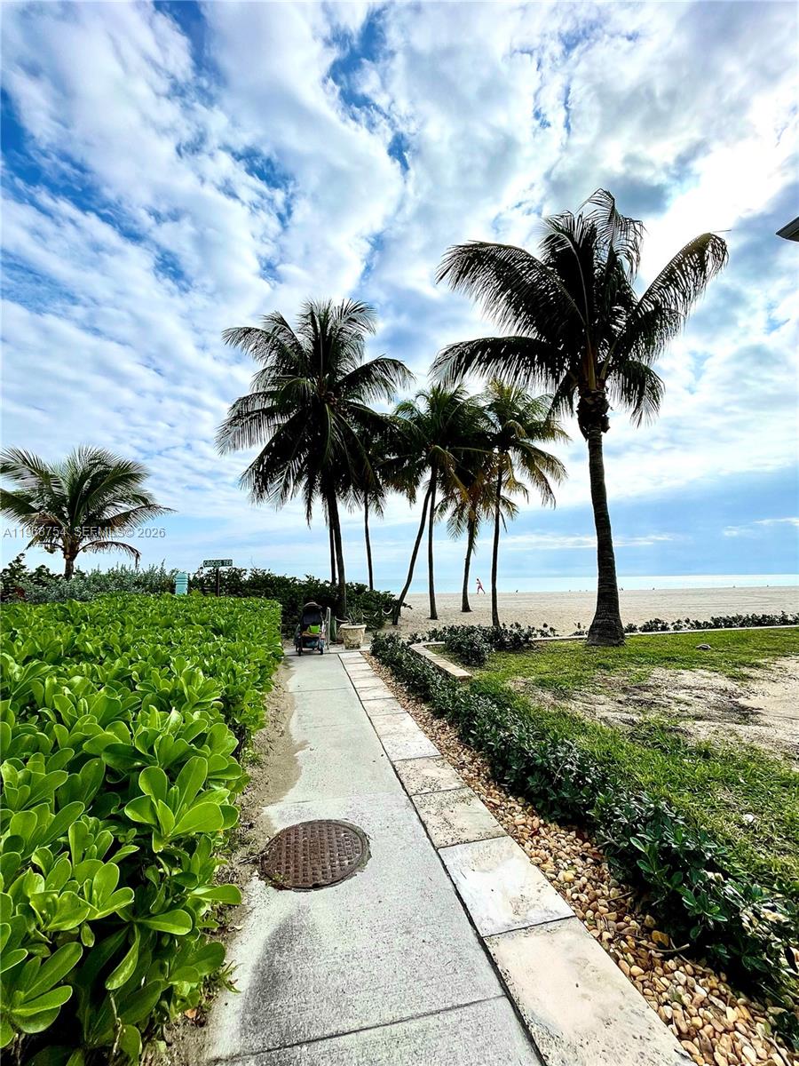 OXFORD TOWERS CONDO - Residential Lease