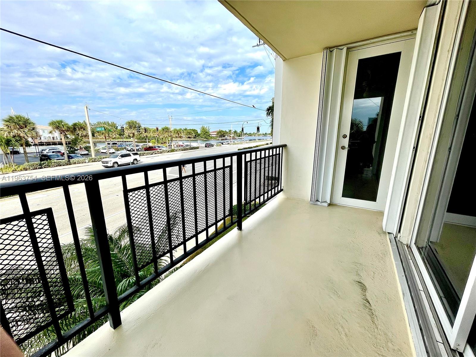 OXFORD TOWERS CONDO - Residential Lease