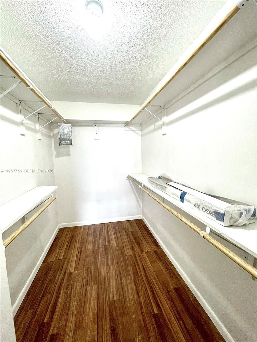 OXFORD TOWERS CONDO - Residential Lease