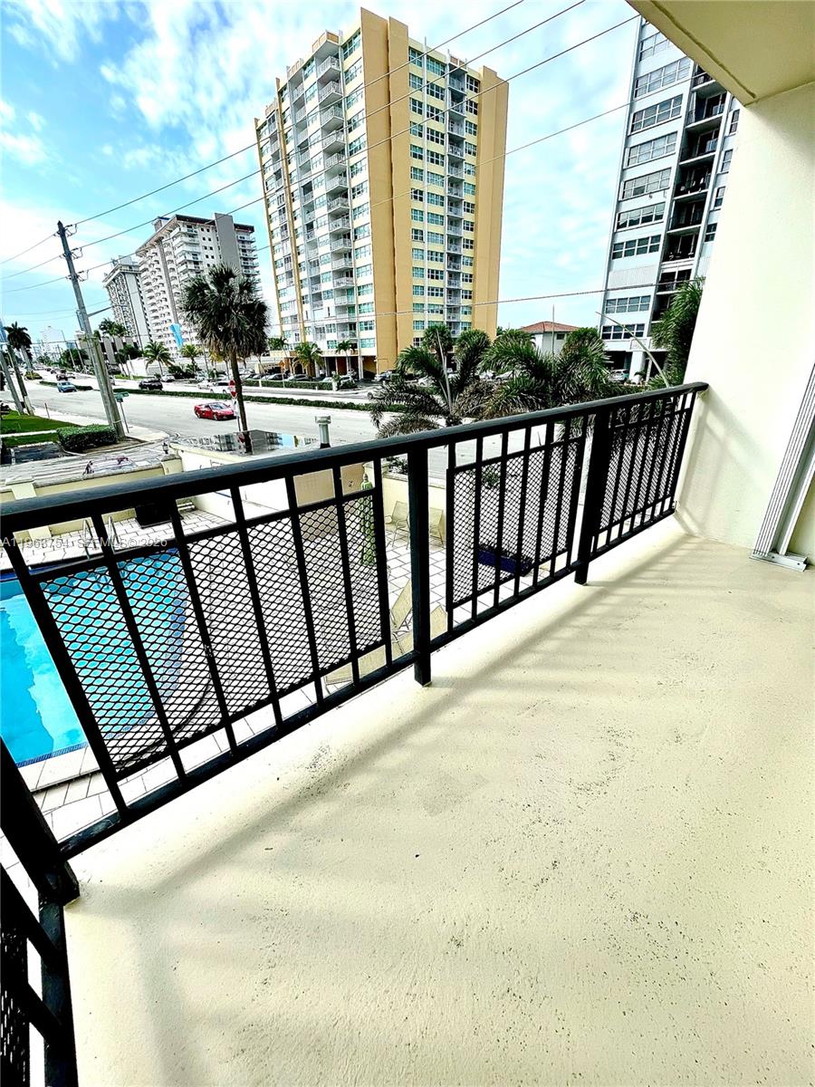 OXFORD TOWERS CONDO - Residential Lease