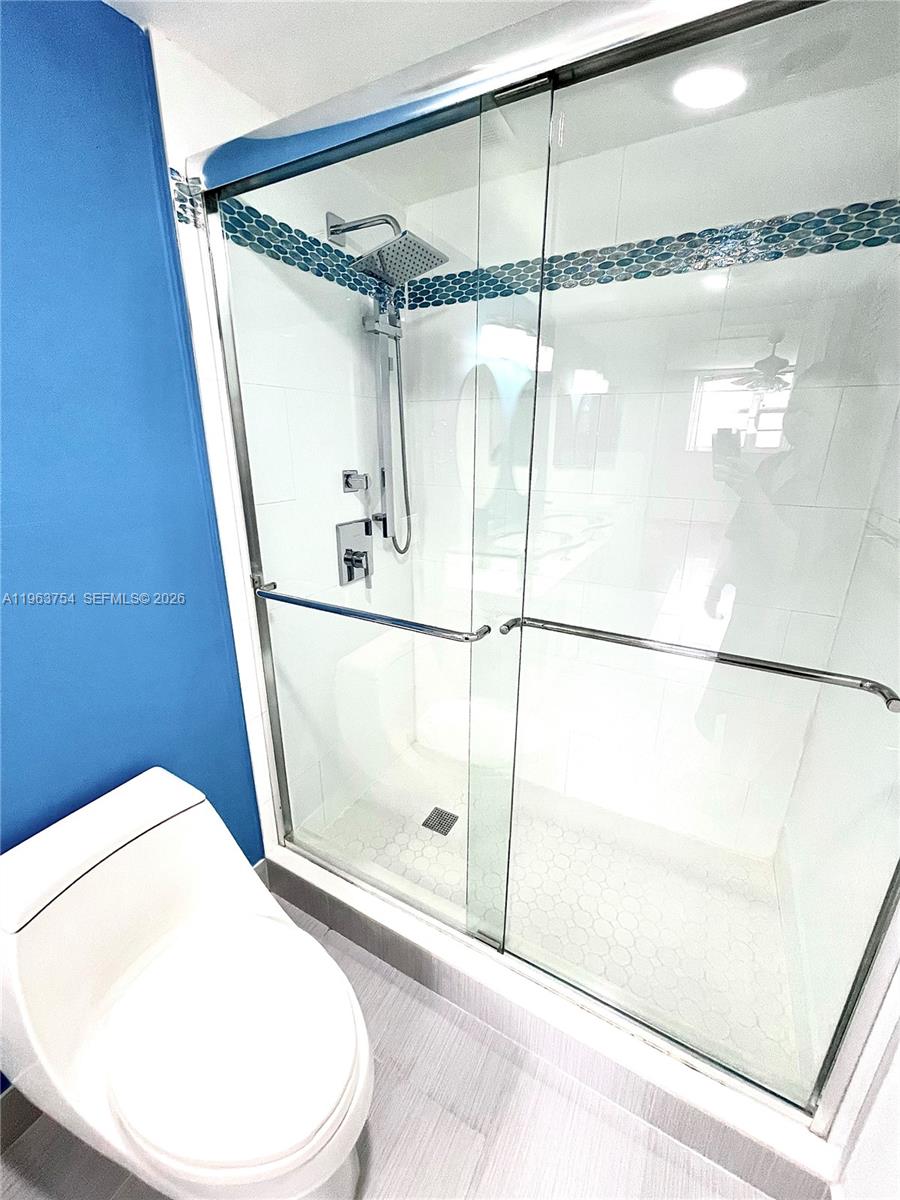 OXFORD TOWERS CONDO - Residential Lease
