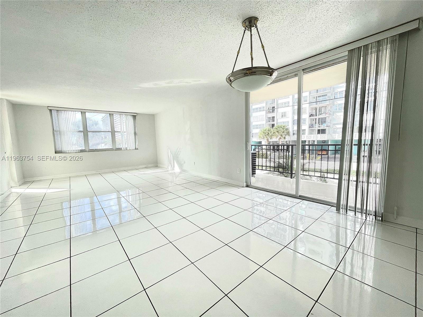 OXFORD TOWERS CONDO - Residential Lease