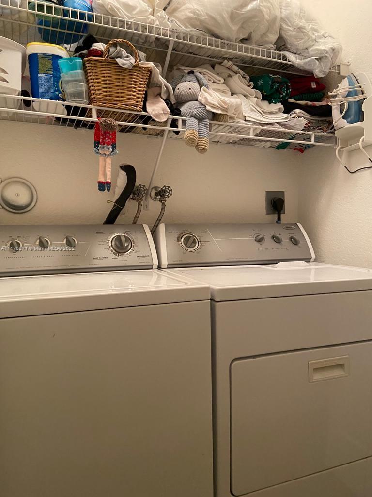 KENDALL BREEZE SOUTH - Residential Lease