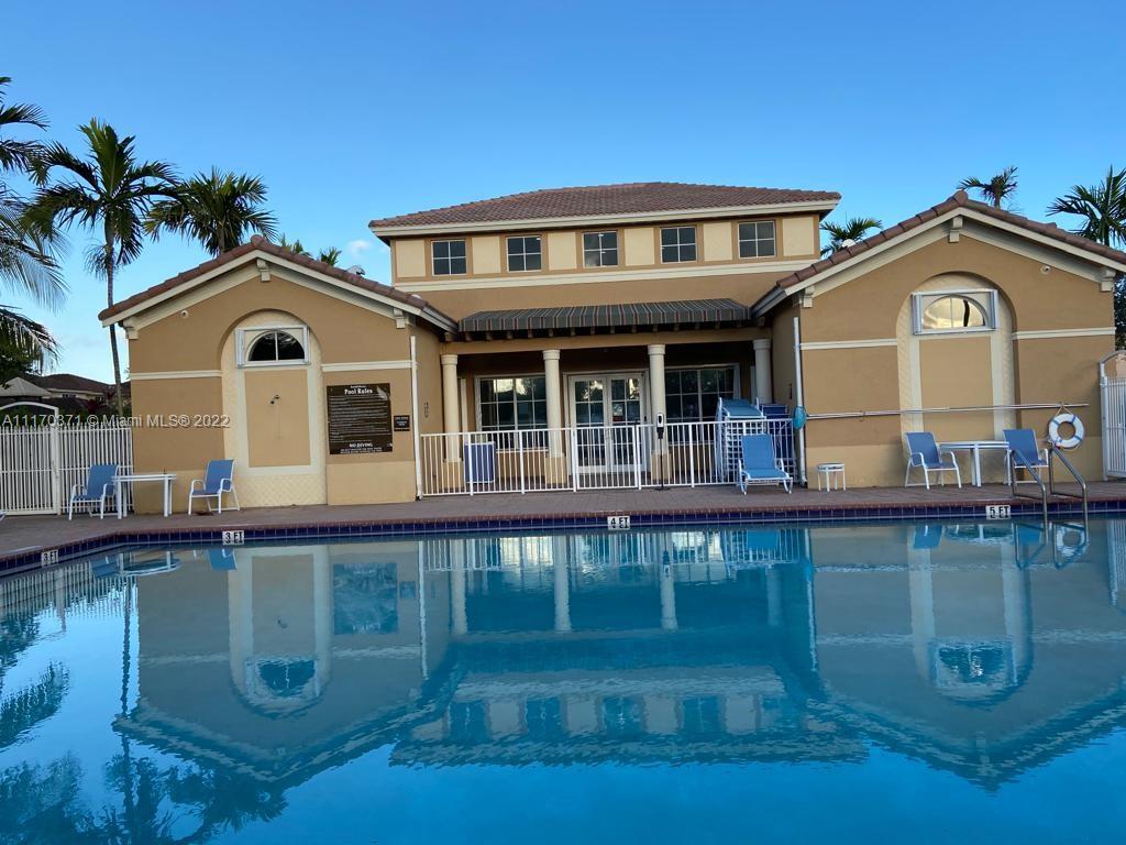 KENDALL BREEZE SOUTH - Residential Lease