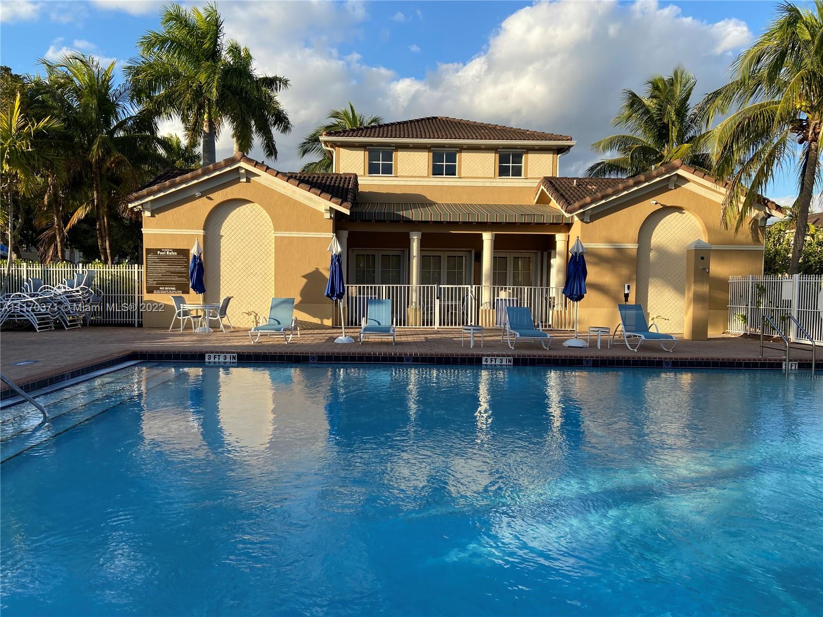 KENDALL BREEZE SOUTH - Residential Lease
