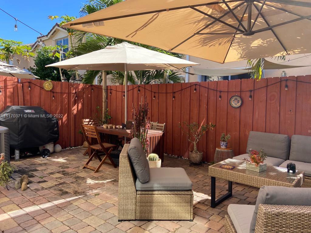 KENDALL BREEZE SOUTH - Residential Lease